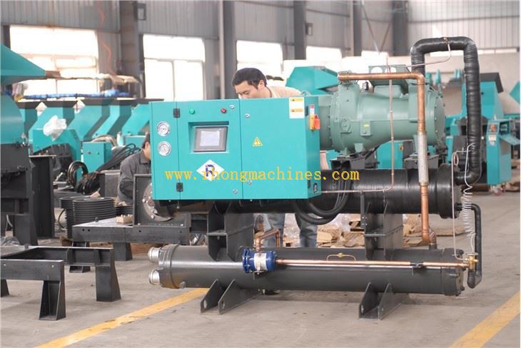 RCM-50W screw type industrial water chillers.JPG